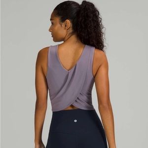 Lululemon twist-back yoga tank